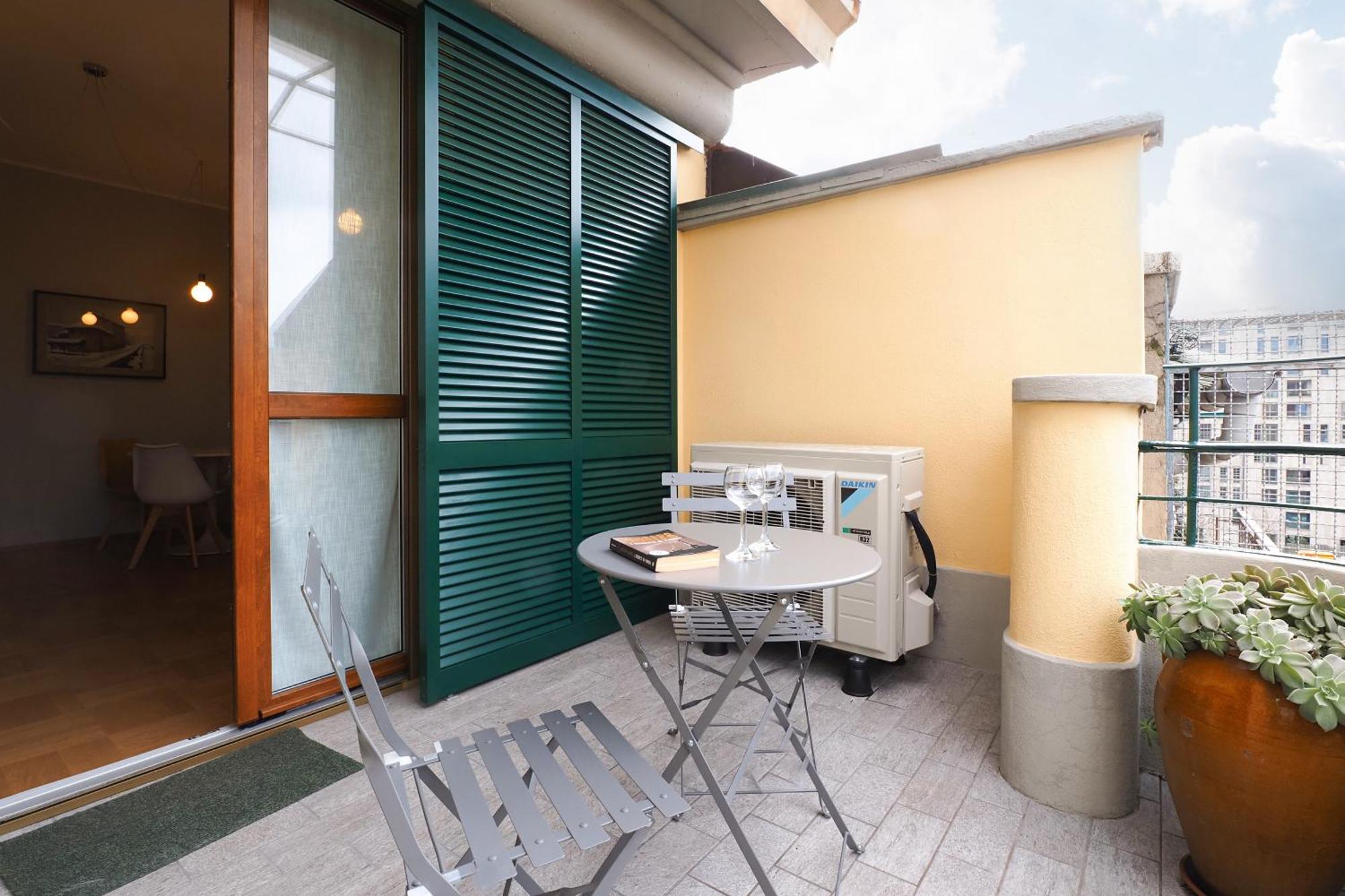 Luminoso Appartamento Con Terrazzo Forlanini Linate Milan Luaran gambar
